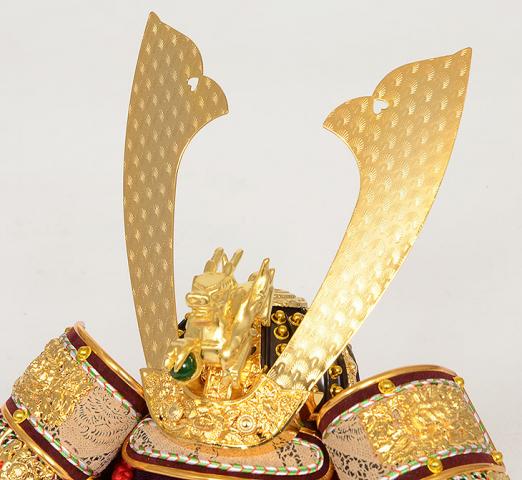 No.501-84 五月人形 コンパクトにしまえる収納型兜飾り 長鍬形 純金箔押 9号サイズ
